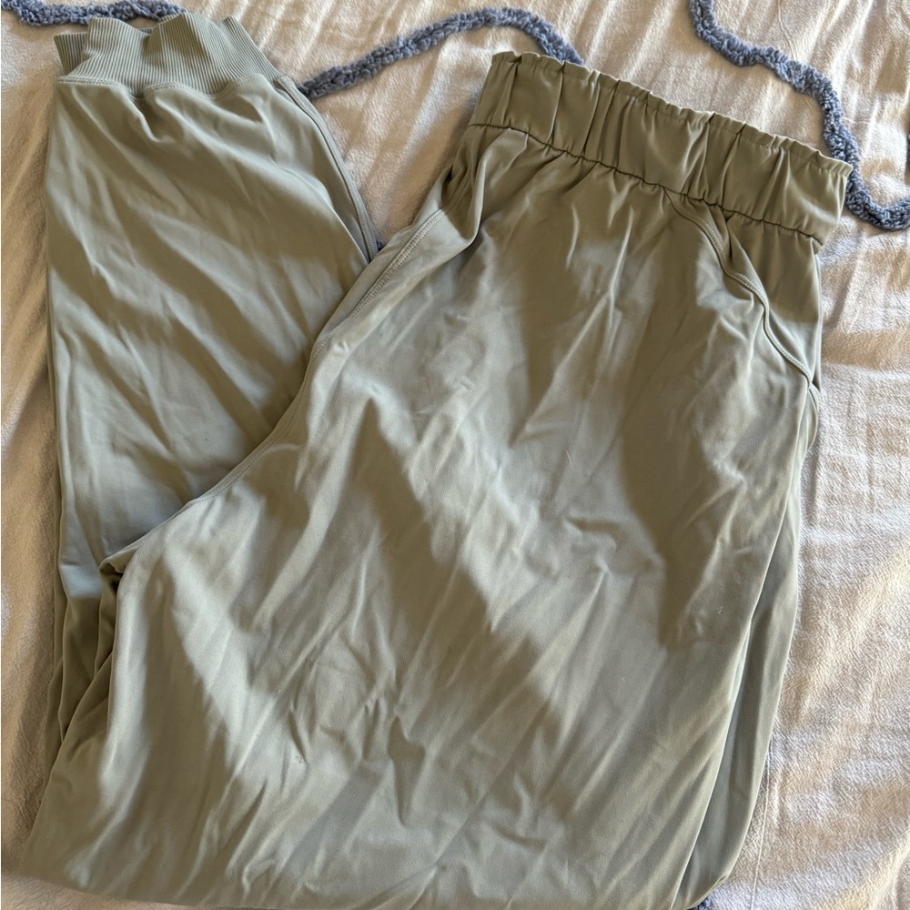 Lululemon joggers